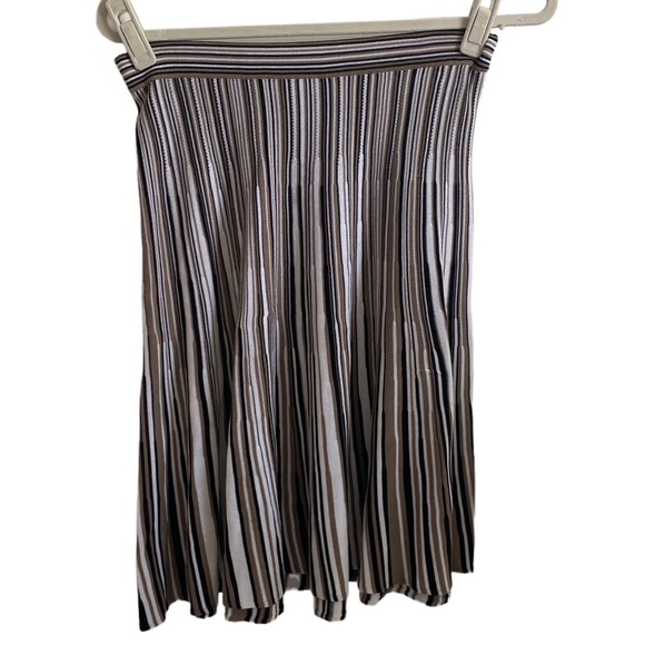 DIKTONS BARCELONA skater skirt pleats mini stripe white beige black knit size 6 - Picture 2 of 8